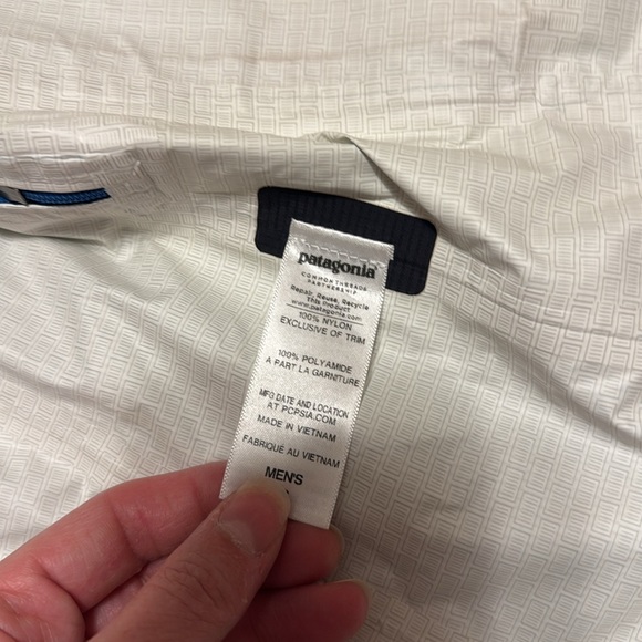 Patagonia Torrentshell Black Jacket Rain Jacket - Picture 10 of 10